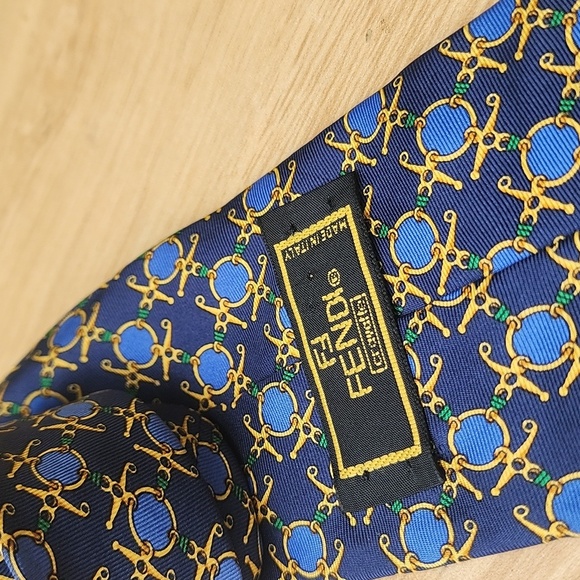 Authentic FENDI Blue and Gold Geometric Pattern 100% Silk Tie - Picture 4 of 10